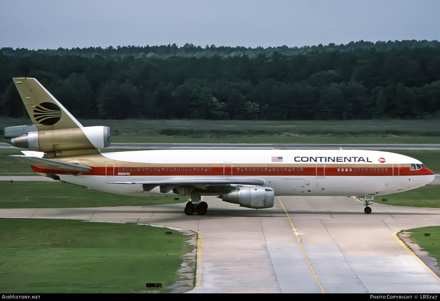 Aircraft Photo of N68042 | McDonnell Douglas DC-10-10 | Continental Airlines | AirHistory.net #393159