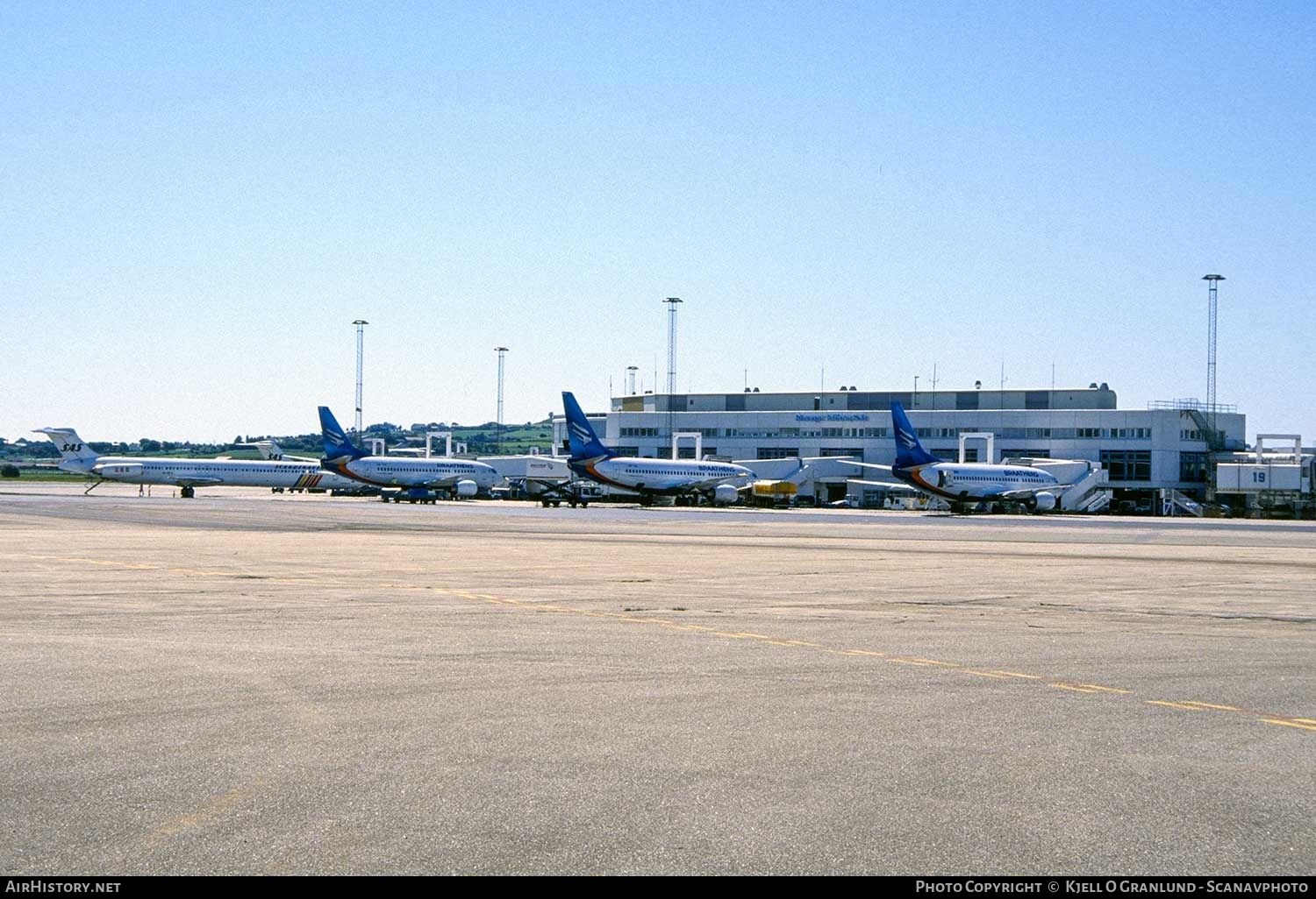 Airport photo of Stavanger - Sola (ENZV / SVG) in Norway | AirHistory.net #393236