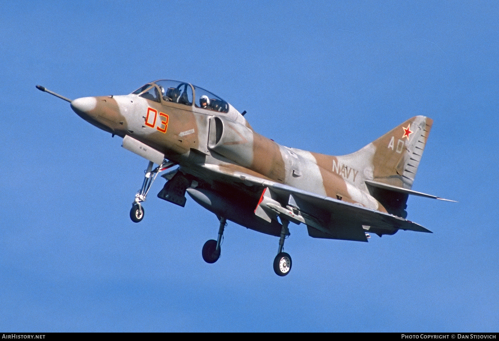 Aircraft Photo of 154327 | Douglas TA-4J Skyhawk | USA - Navy | AirHistory.net #393258