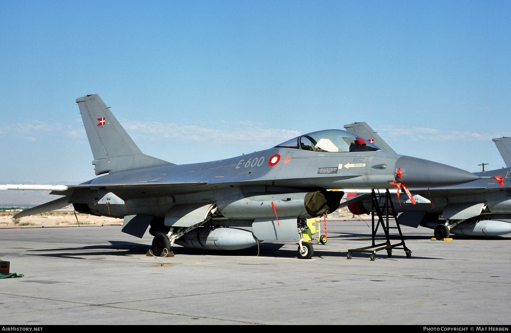 Aircraft Photo of E-600 | General Dynamics F-16A Fighting Falcon | Denmark - Air Force | AirHistory.net #393278