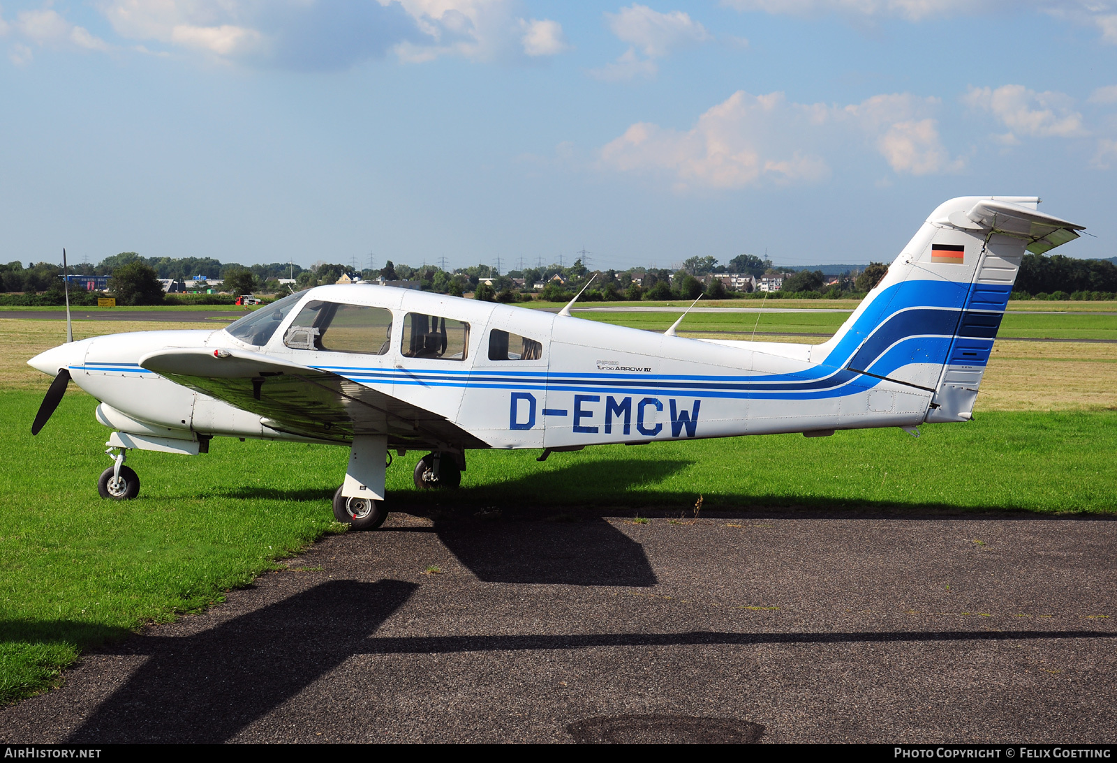 Aircraft Photo of D-EMCW | Piper PA-28RT-201T Turbo Arrow IV | AirHistory.net #393310