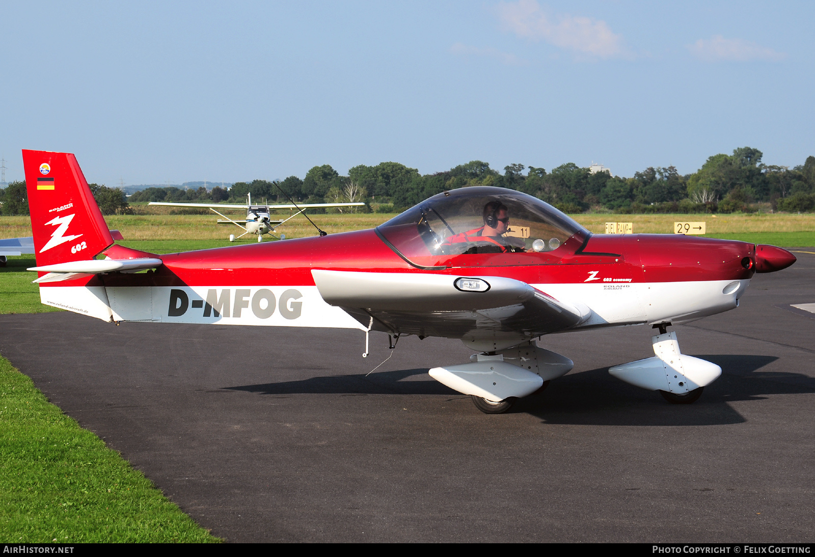 Aircraft Photo of D-MFOG | Roland Z-602 | AirHistory.net #393317