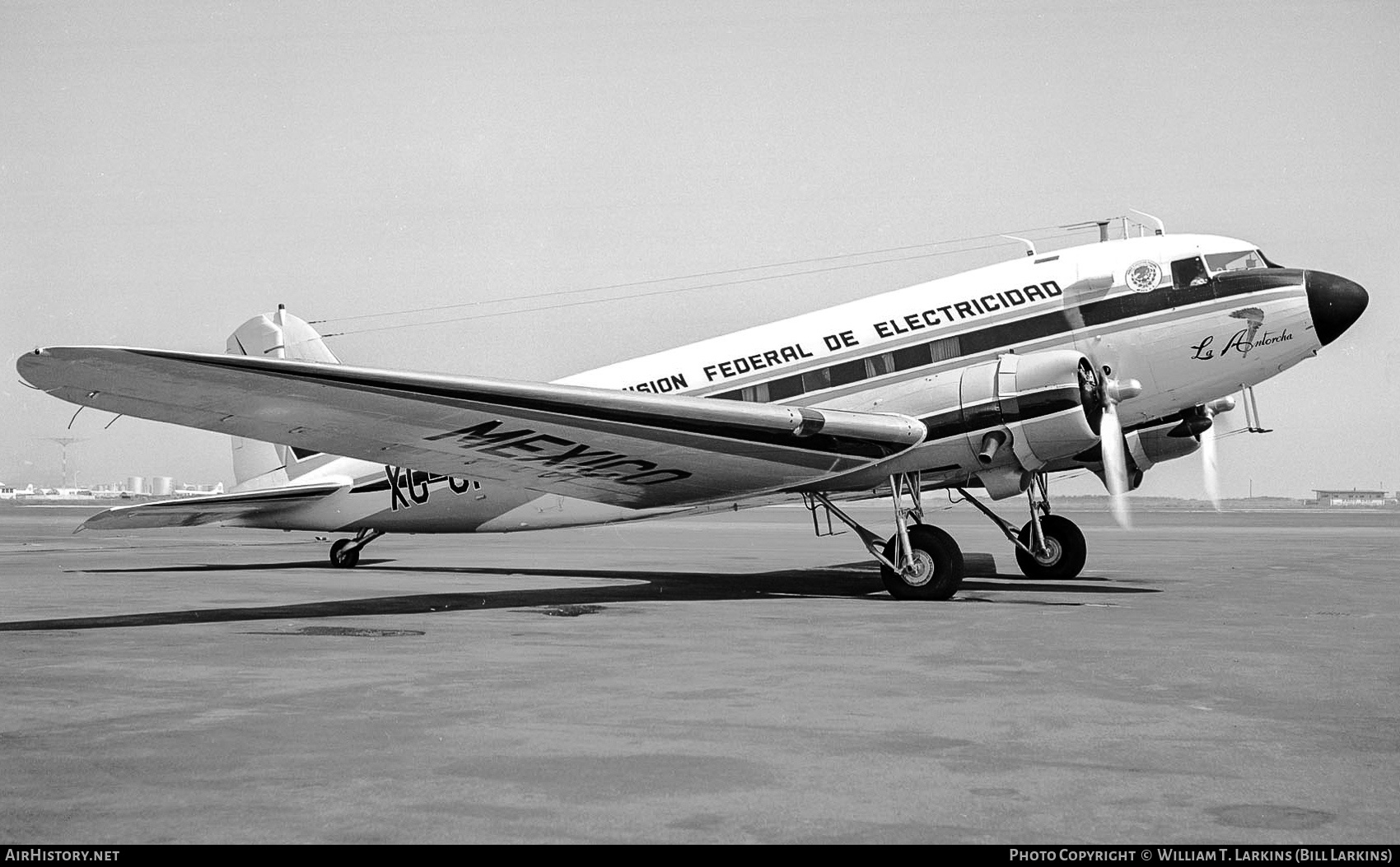 Aircraft Photo of XC-CFE | Douglas DC-3(A) | CFE - Comisión Federal de Electricidad | AirHistory.net #393425