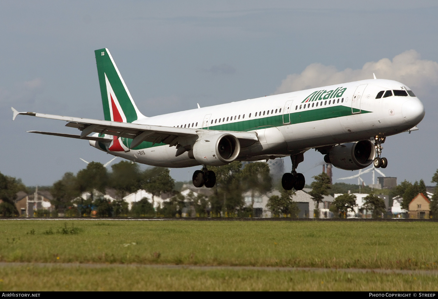 Aircraft Photo of I-BIXS | Airbus A321-112 | Alitalia | AirHistory.net #393602