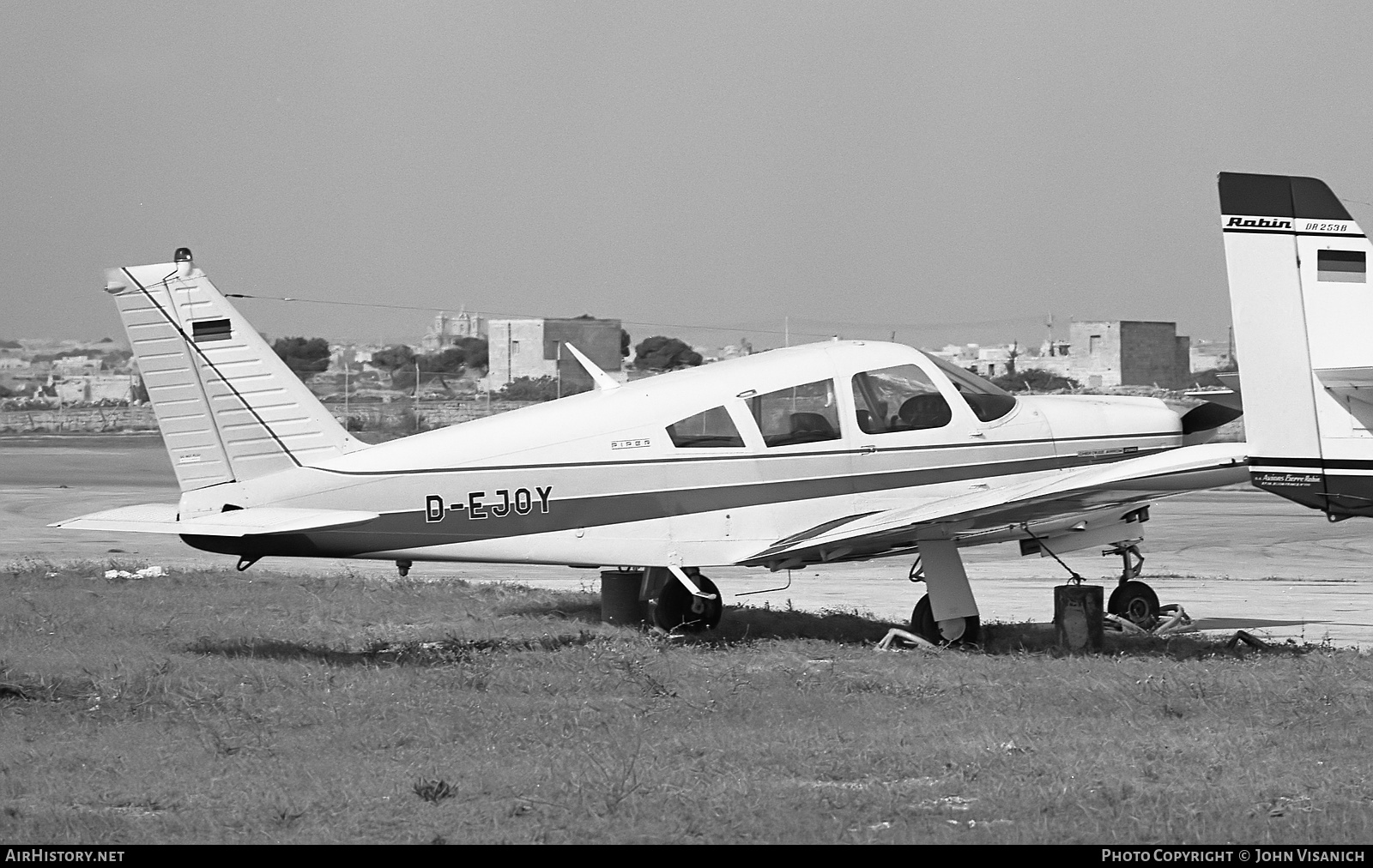 Aircraft Photo of D-EJOY | Piper PA-28R-200 Cherokee Arrow | AirHistory.net #393638