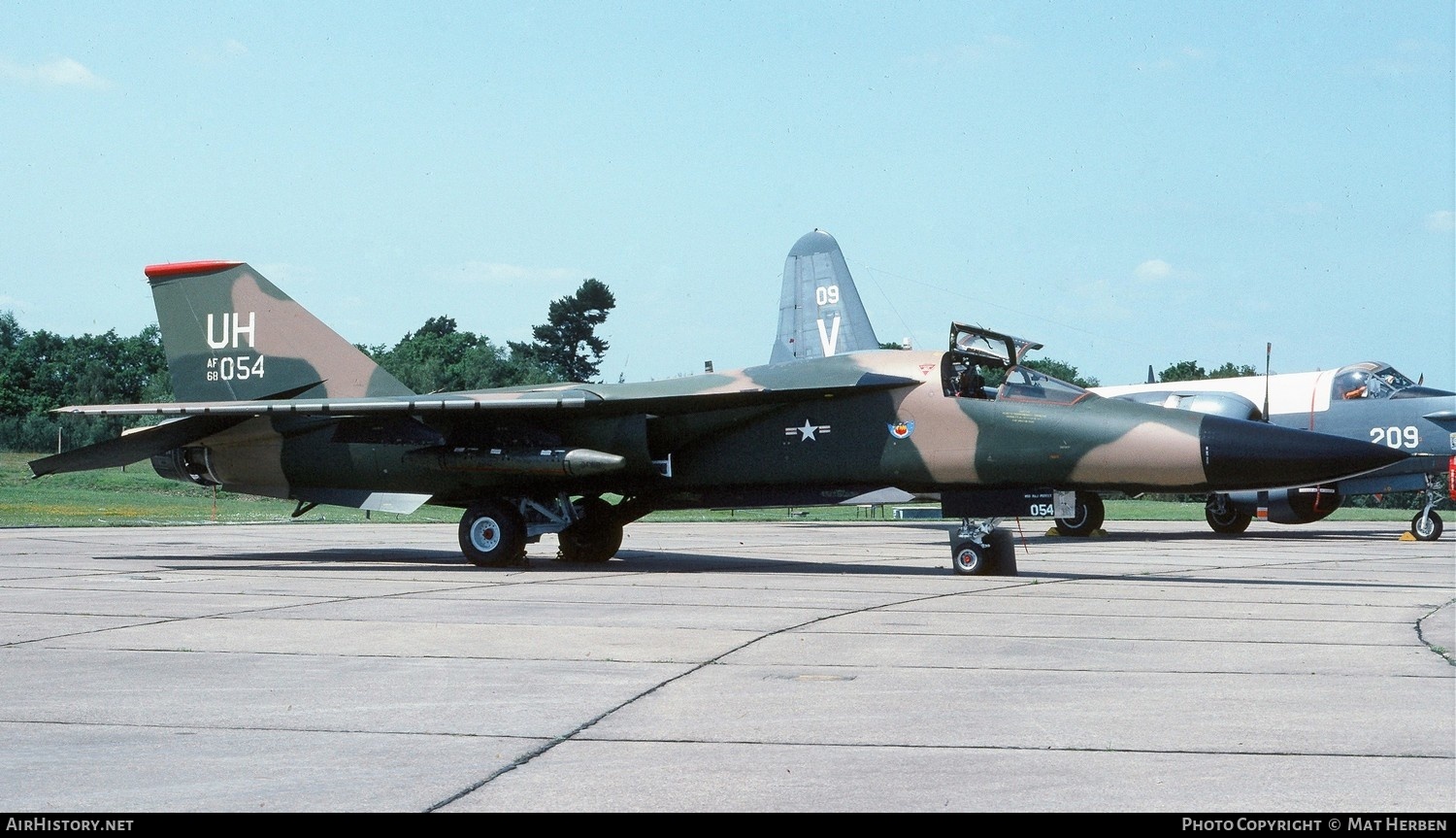 Aircraft Photo of 68-0054 / AF68-054 | General Dynamics F-111E Aardvark | USA - Air Force | AirHistory.net #393642