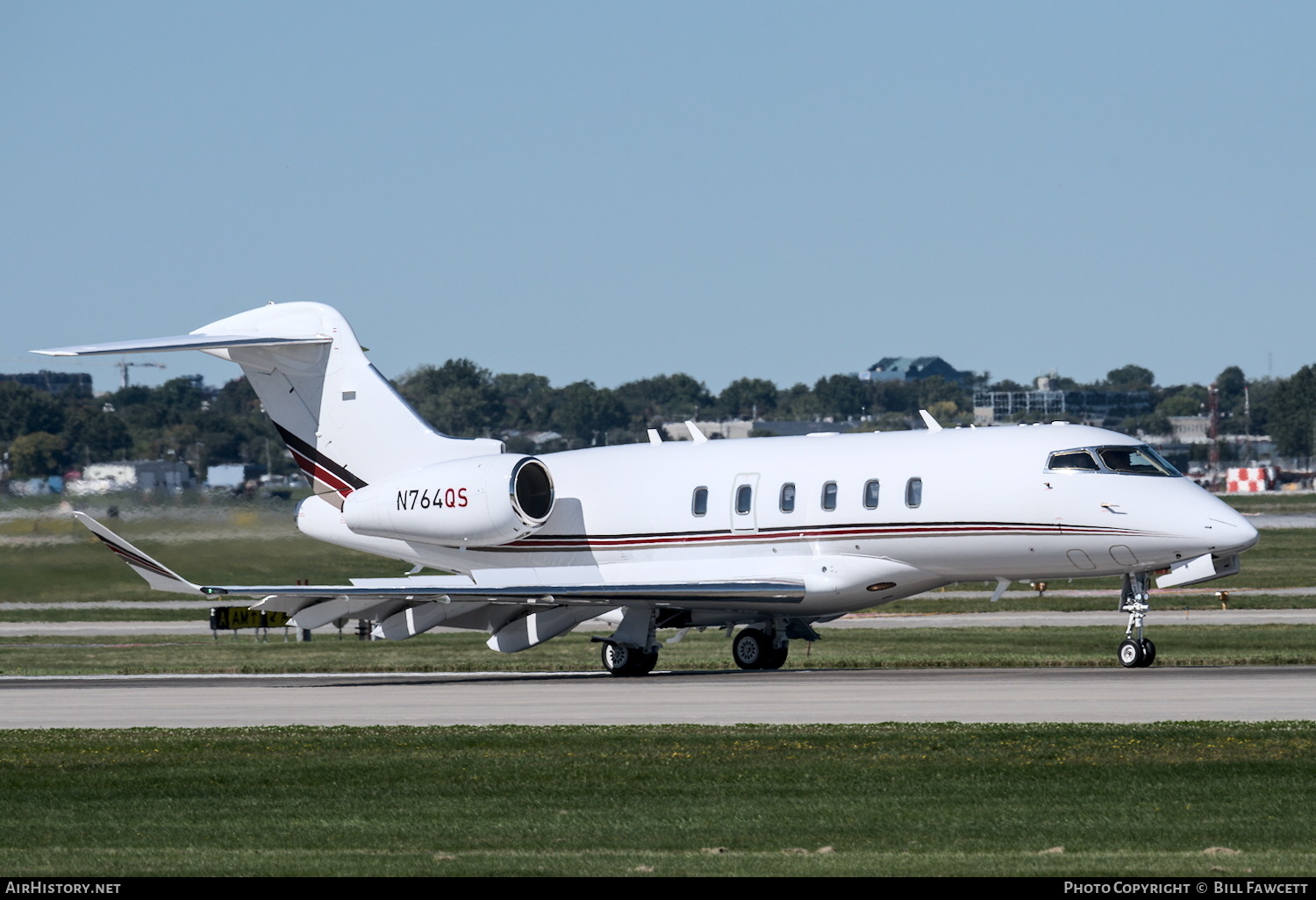 Aircraft Photo of N764QS | Bombardier Challenger 350 (BD-100-1A10) | AirHistory.net #393927