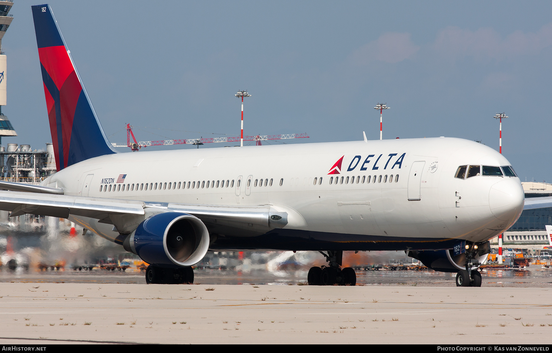 Aircraft Photo of N182DN | Boeing 767-332/ER | Delta Air Lines | AirHistory.net #393928