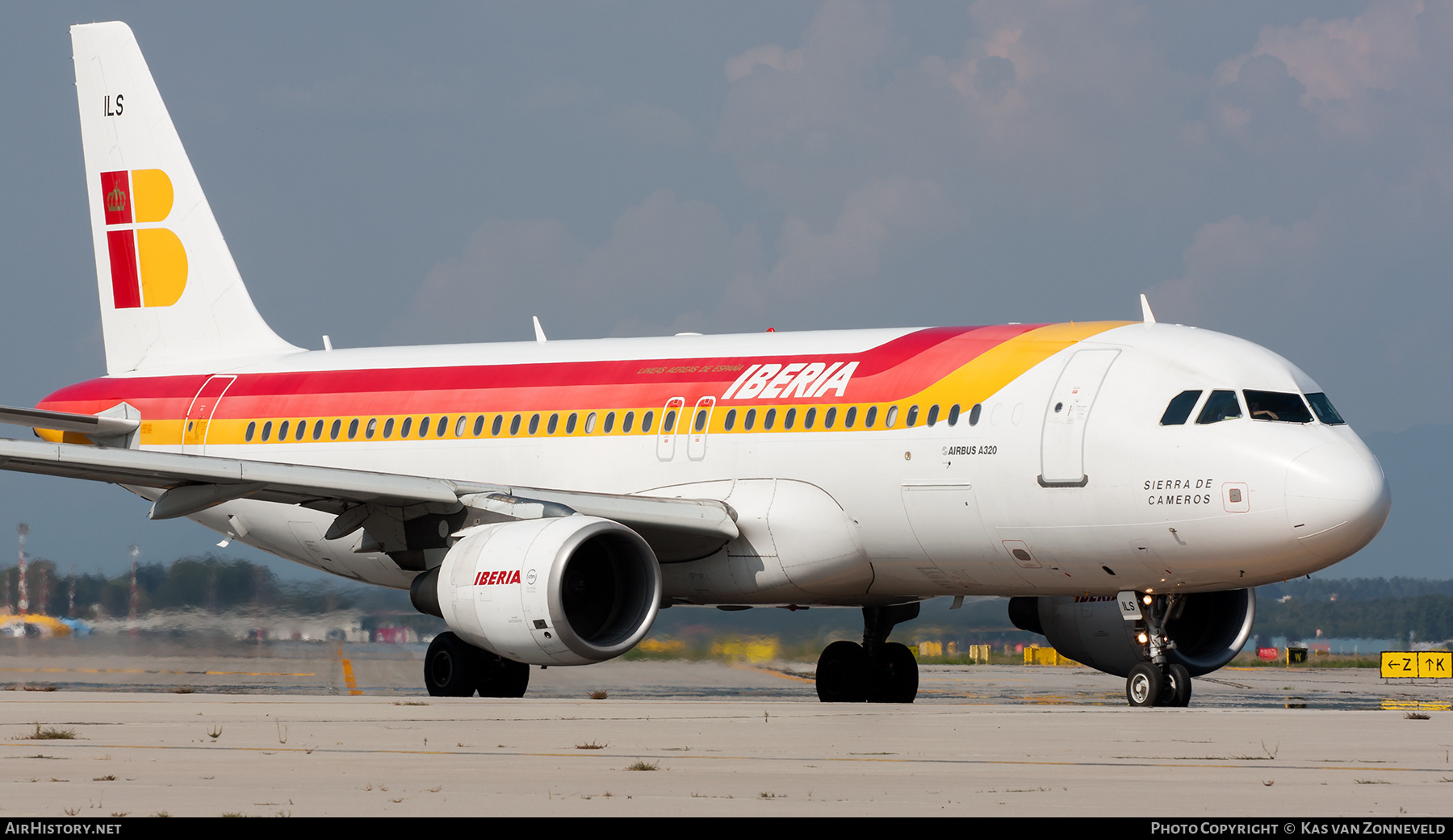 Aircraft Photo of EC-ILS | Airbus A320-214 | Iberia | AirHistory.net #394030