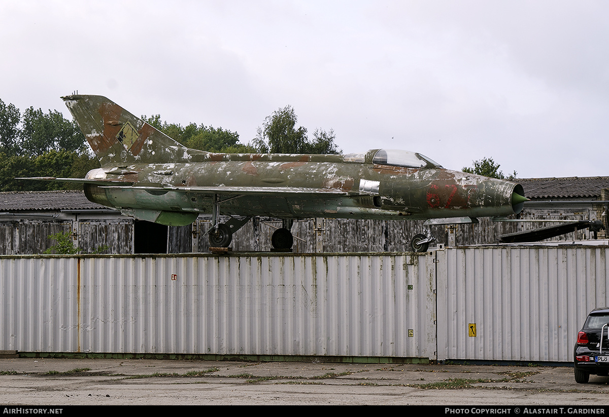 Aircraft Photo of 677 | Mikoyan-Gurevich MiG-21F-13 | East Germany - Air Force | AirHistory.net #394032