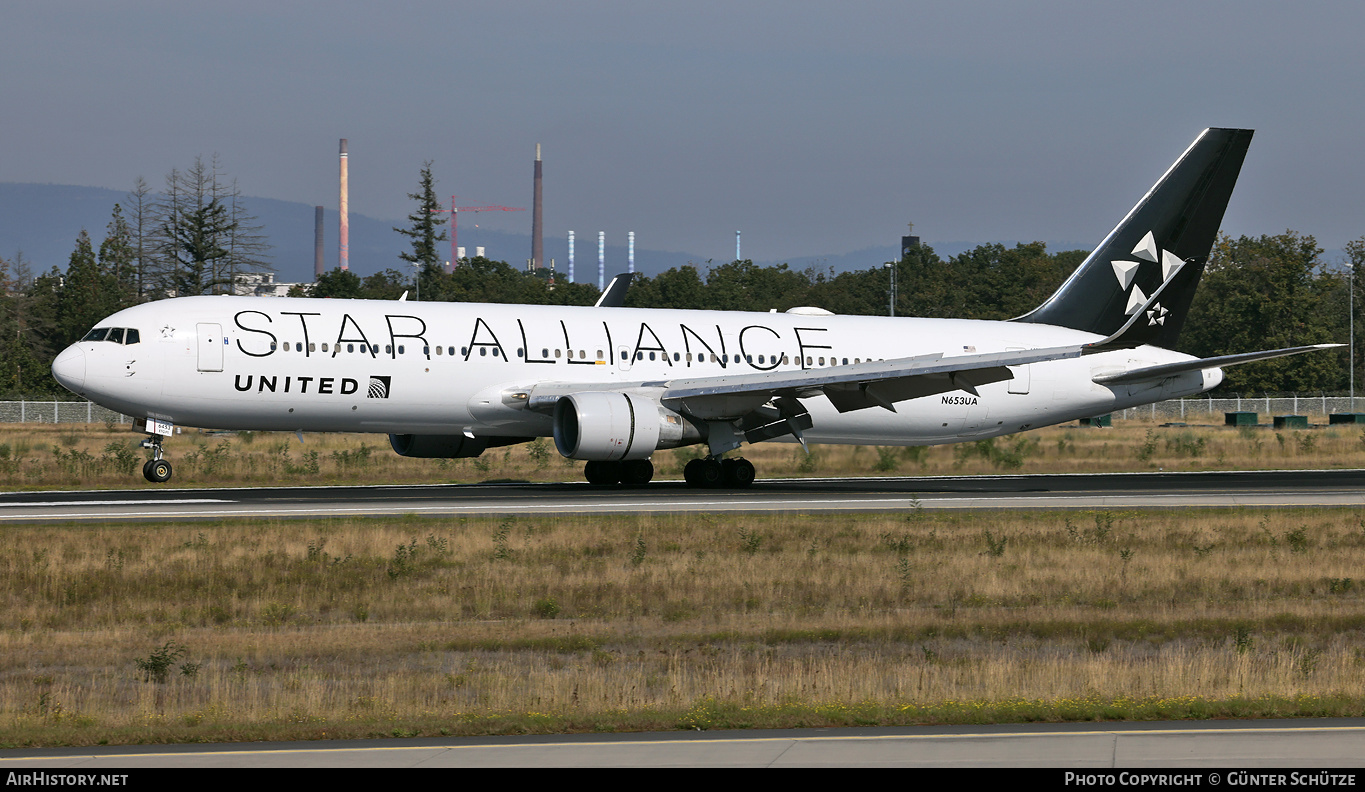 Aircraft Photo of N653UA | Boeing 767-322/ER | United Airlines | AirHistory.net #394082