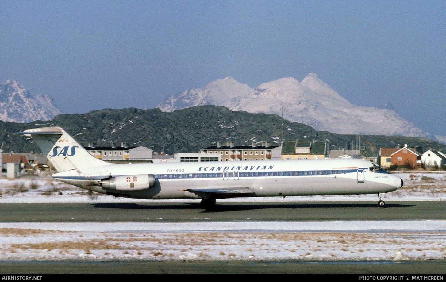 Aircraft Photo of OY-KGO | McDonnell Douglas DC-9-41 | Scandinavian Airlines - SAS | AirHistory.net #394094