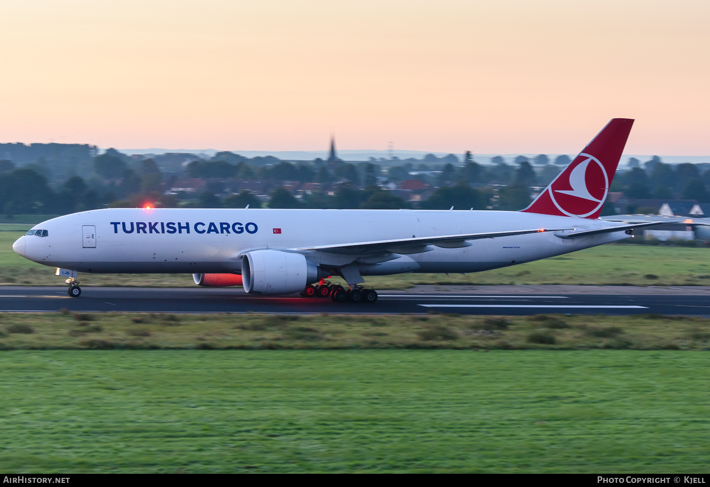 Aircraft Photo of TC-LJN | Boeing 777-F | Turkish Airlines Cargo | AirHistory.net #394152