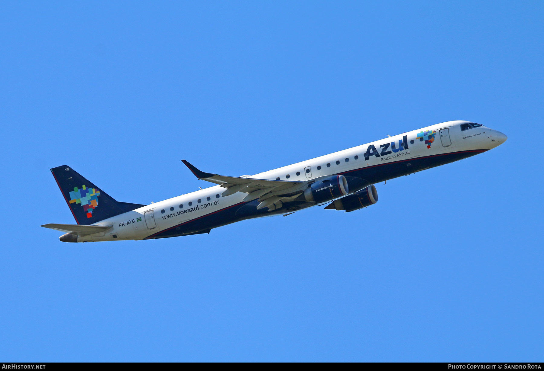 Aircraft Photo of PR-AYG | Embraer 195AR (ERJ-190-200IGW) | Azul Linhas Aéreas Brasileiras | AirHistory.net #394244