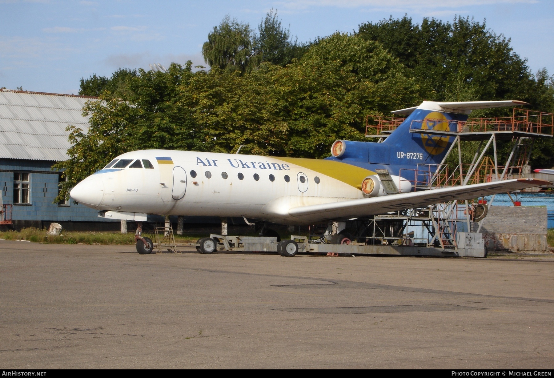 Aircraft Photo of UR-87276 | Yakovlev Yak-40 | Air Ukraine | AirHistory.net #394337