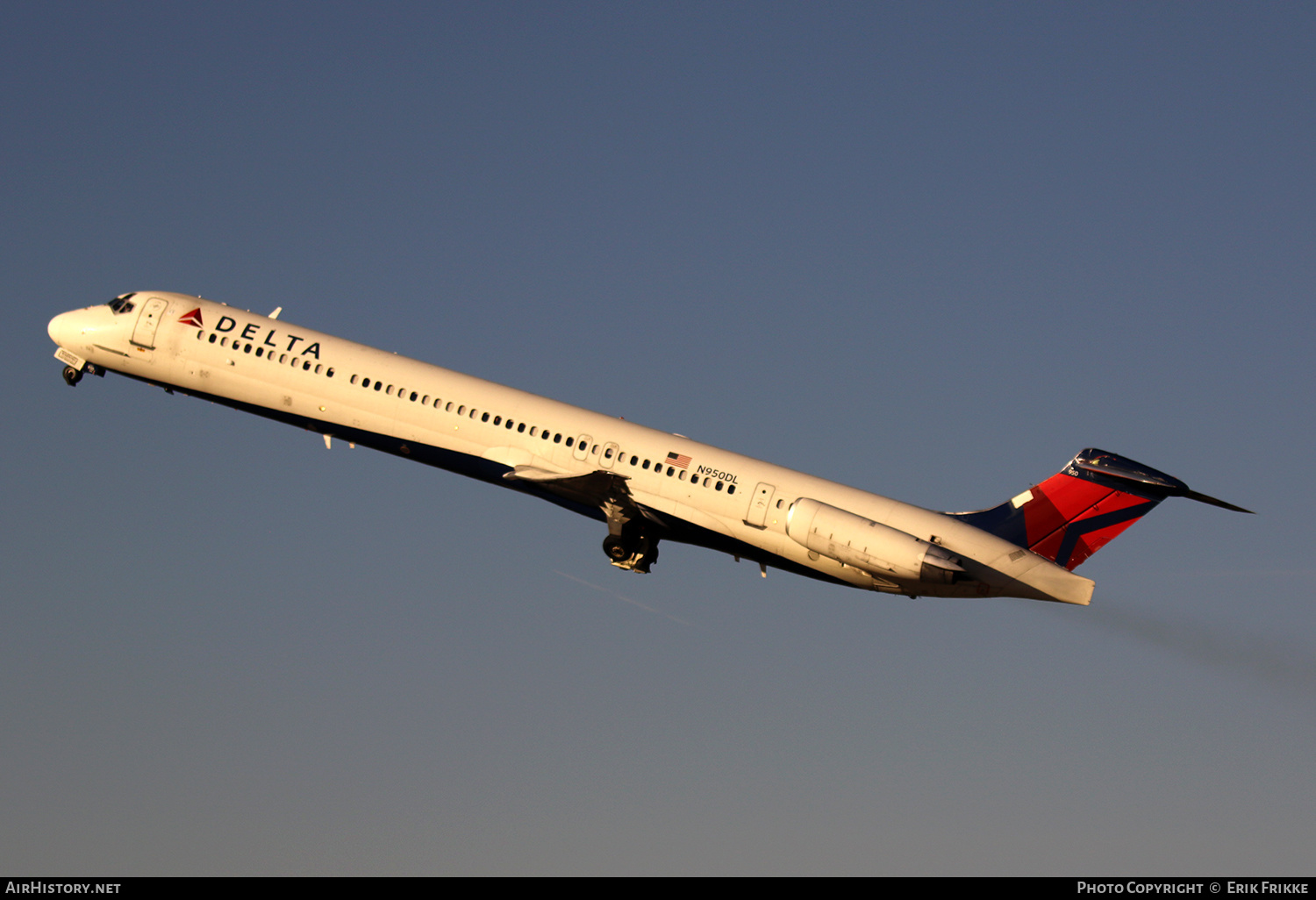 Aircraft Photo of N950DL | McDonnell Douglas MD-88 | Delta Air Lines | AirHistory.net #394362