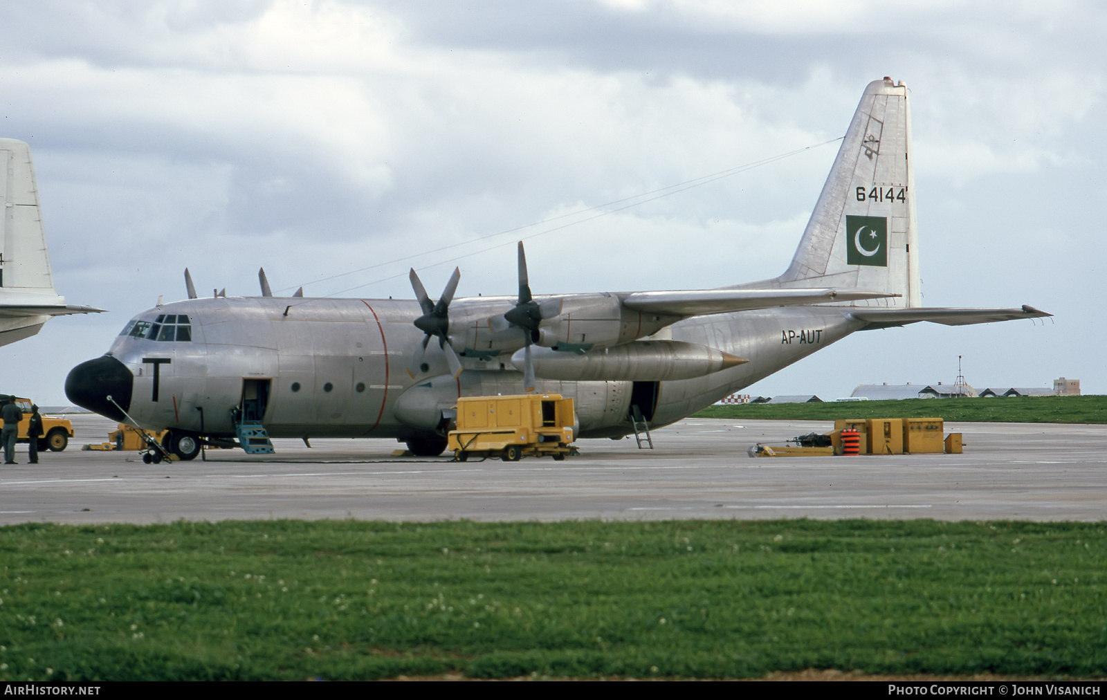 Aircraft Photo of 64144 / AP-AUT | Lockheed L-100 Hercules (382B) | Pakistan - Air Force | AirHistory.net #394390