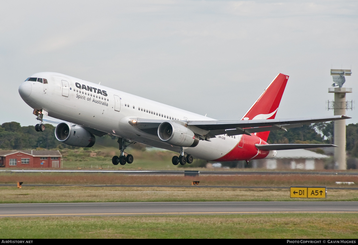 Aircraft Photo of VH-ZXB | Boeing 767-336/ER | Qantas | AirHistory.net #394416