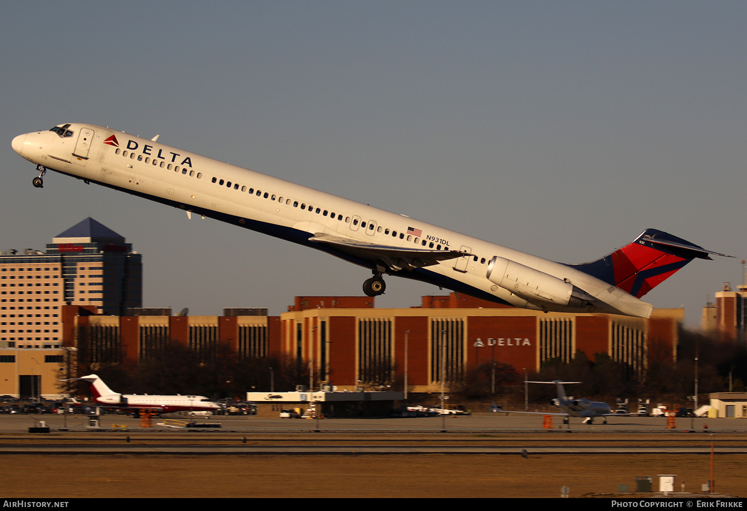 Aircraft Photo of N931DL | McDonnell Douglas MD-88 | Delta Air Lines | AirHistory.net #394423
