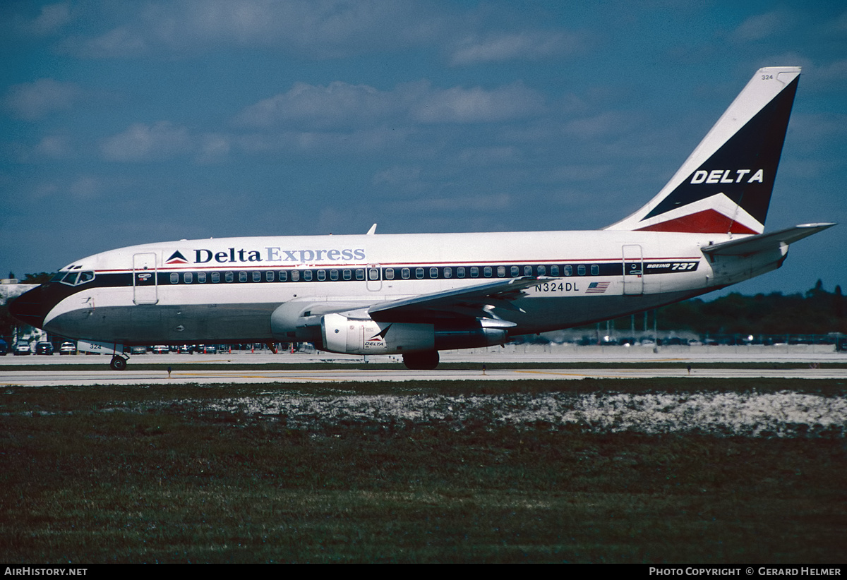 Aircraft Photo of N324DL | Boeing 737-232/Adv | Delta Express | AirHistory.net #394539