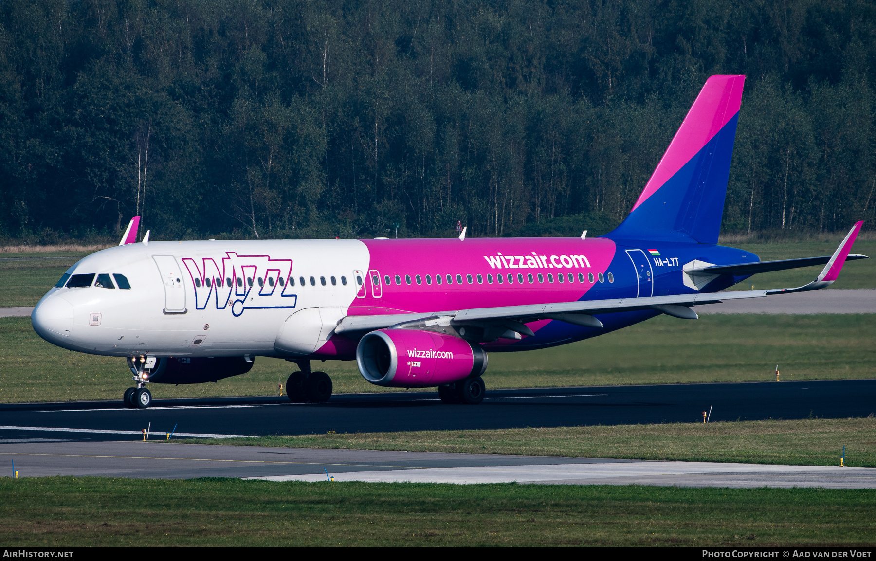 Aircraft Photo of HA-LYT | Airbus A320-232 | Wizz Air | AirHistory.net #394598