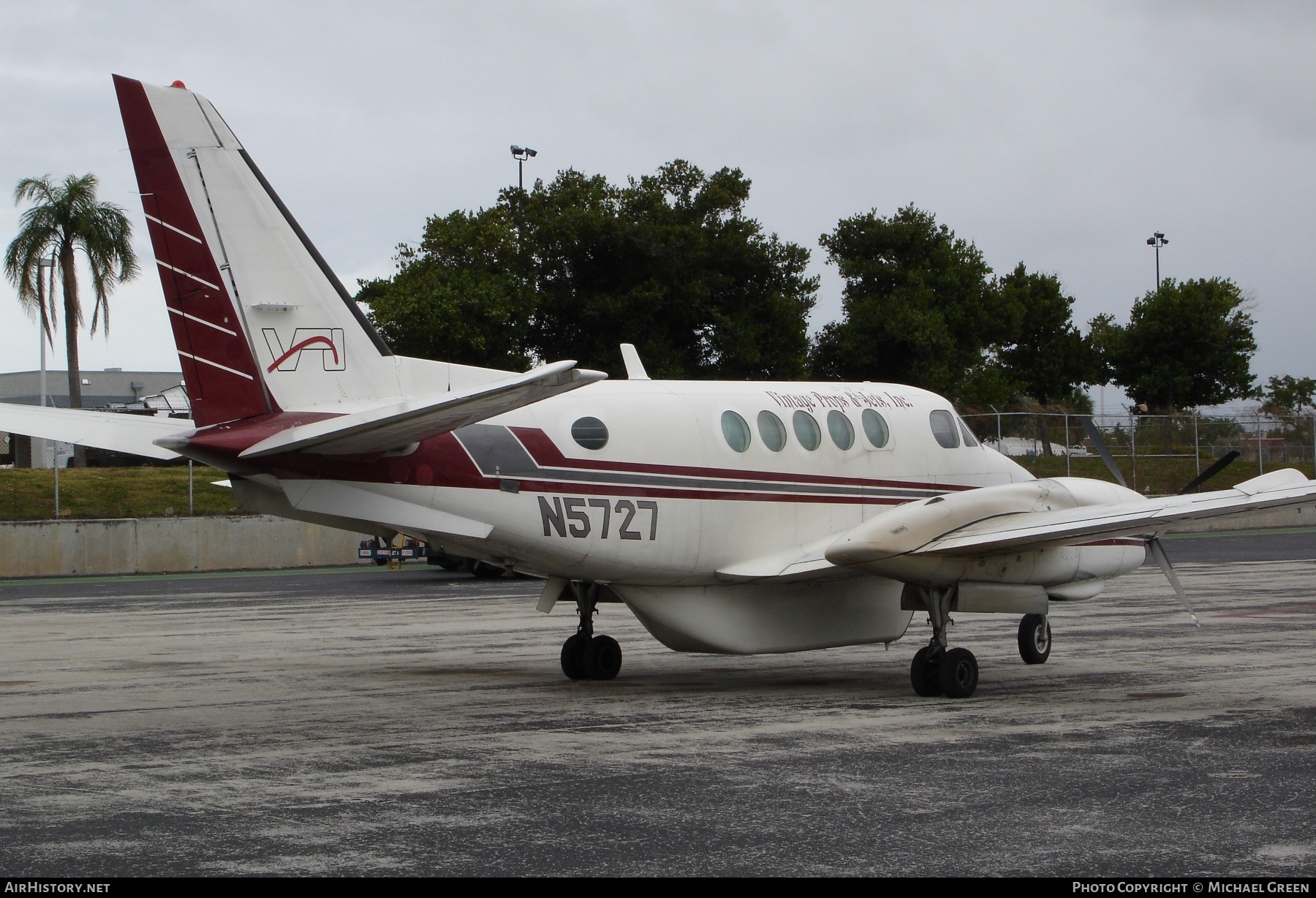 Aircraft Photo of N5727 | Beech 100 King Air | Vintage Props & Jets | AirHistory.net #394714