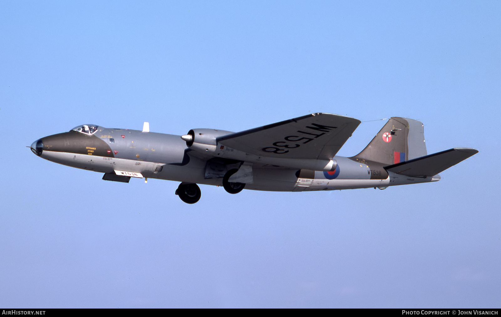 Aircraft Photo of WT538 | English Electric Canberra PR7 | UK - Air Force | AirHistory.net #394752