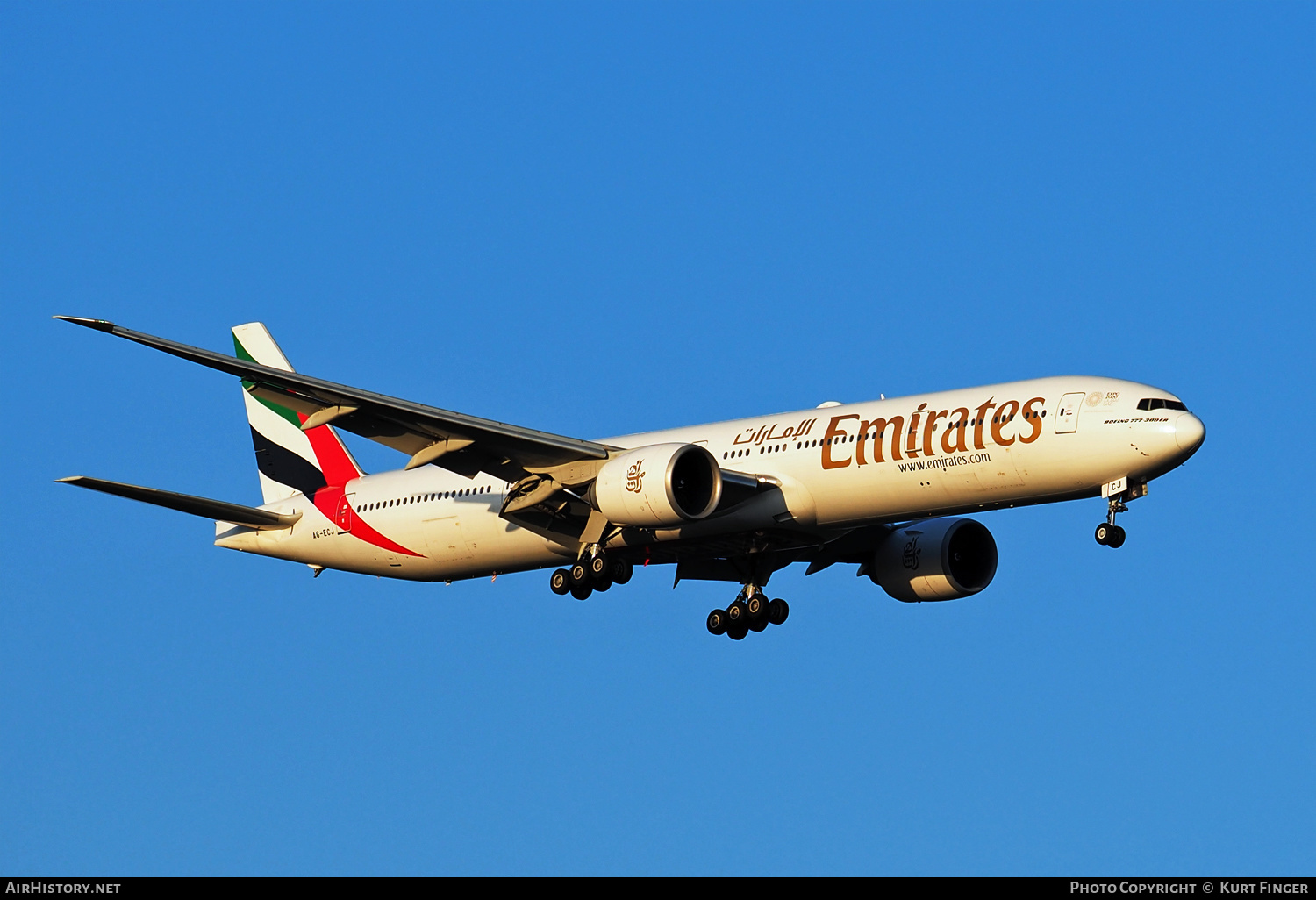 Aircraft Photo of A6-ECJ | Boeing 777-31H/ER | Emirates | AirHistory.net #394781