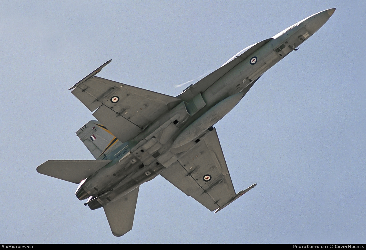Aircraft Photo of A21-112 | McDonnell Douglas F/A-18B Hornet | Australia - Air Force | AirHistory.net #394784