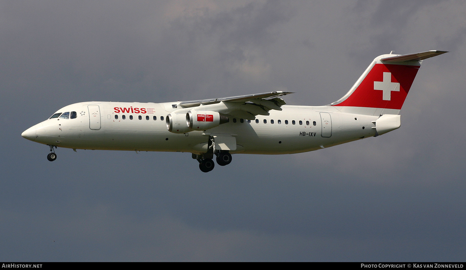Aircraft Photo of HB-IXV | British Aerospace Avro 146-RJ100 | Swiss International Air Lines | AirHistory.net #394799