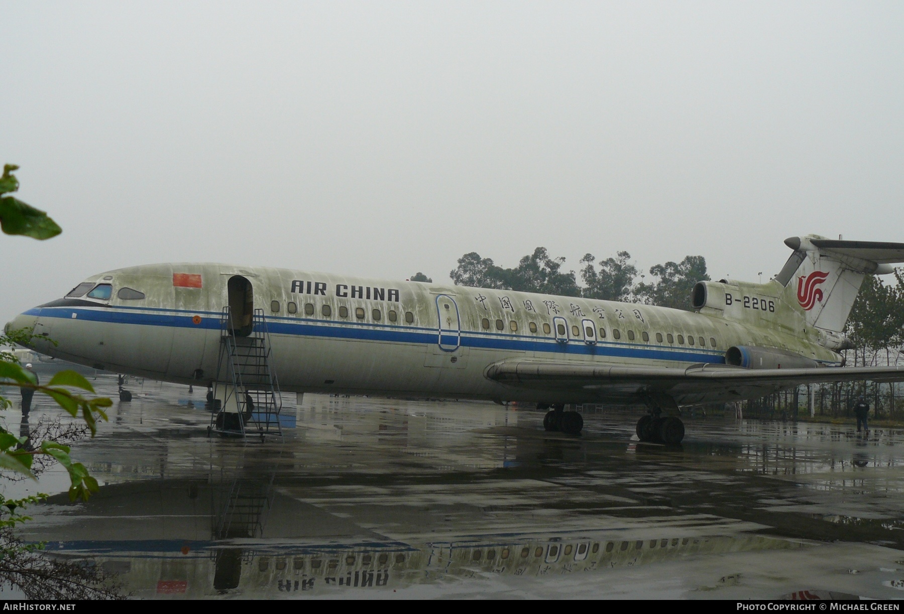 Aircraft Photo of B-2206 | Hawker Siddeley HS-121 Trident 2E | Air China | AirHistory.net #394838