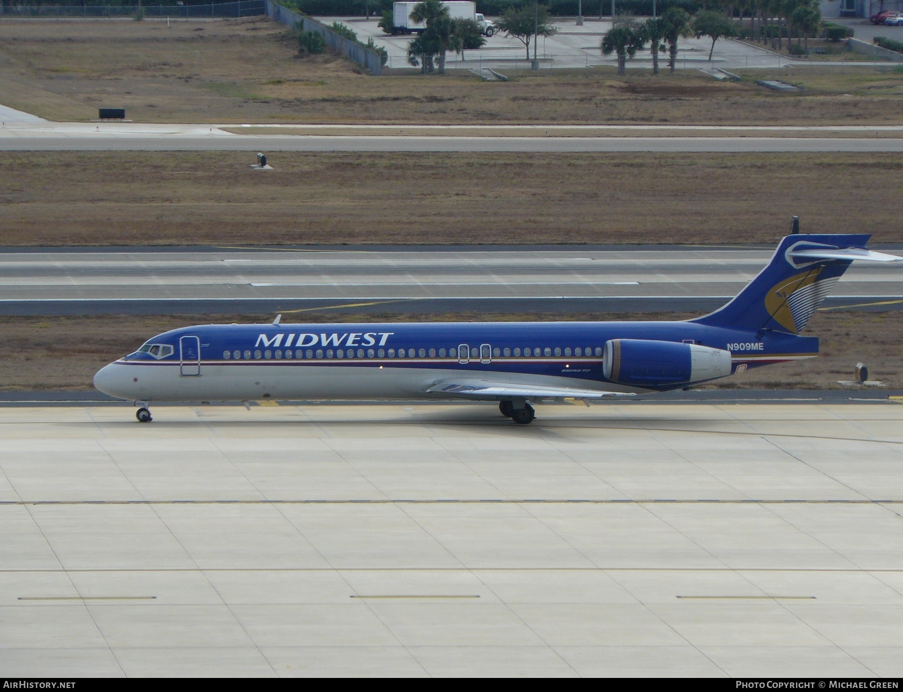 Aircraft Photo of N909ME | Boeing 717-200 | Midwest Airlines | AirHistory.net #394855