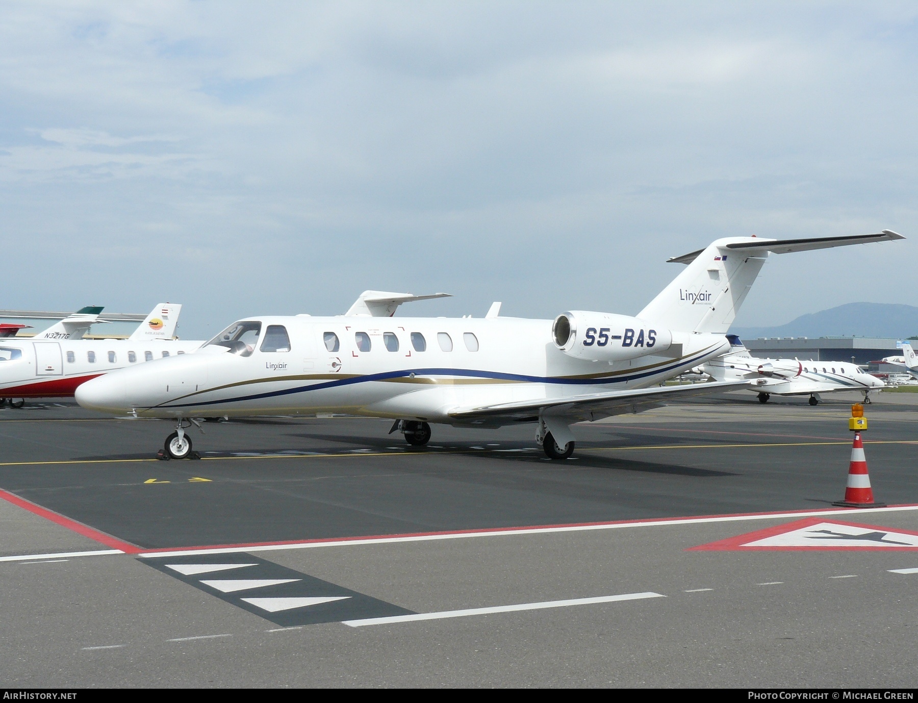 Aircraft Photo of S5-BAS | Cessna 525A CitationJet CJ2+ | Linxair Business Airlines | AirHistory.net #394888