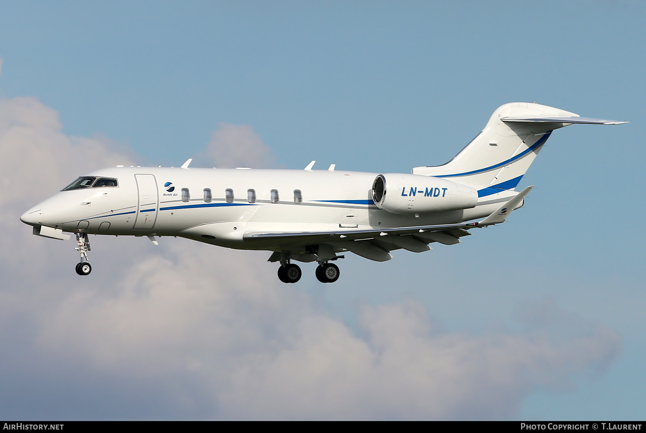 Aircraft Photo of LN-MDT | Bombardier Challenger 350 (BD-100-1A10) | Sundt Air | AirHistory.net #394923