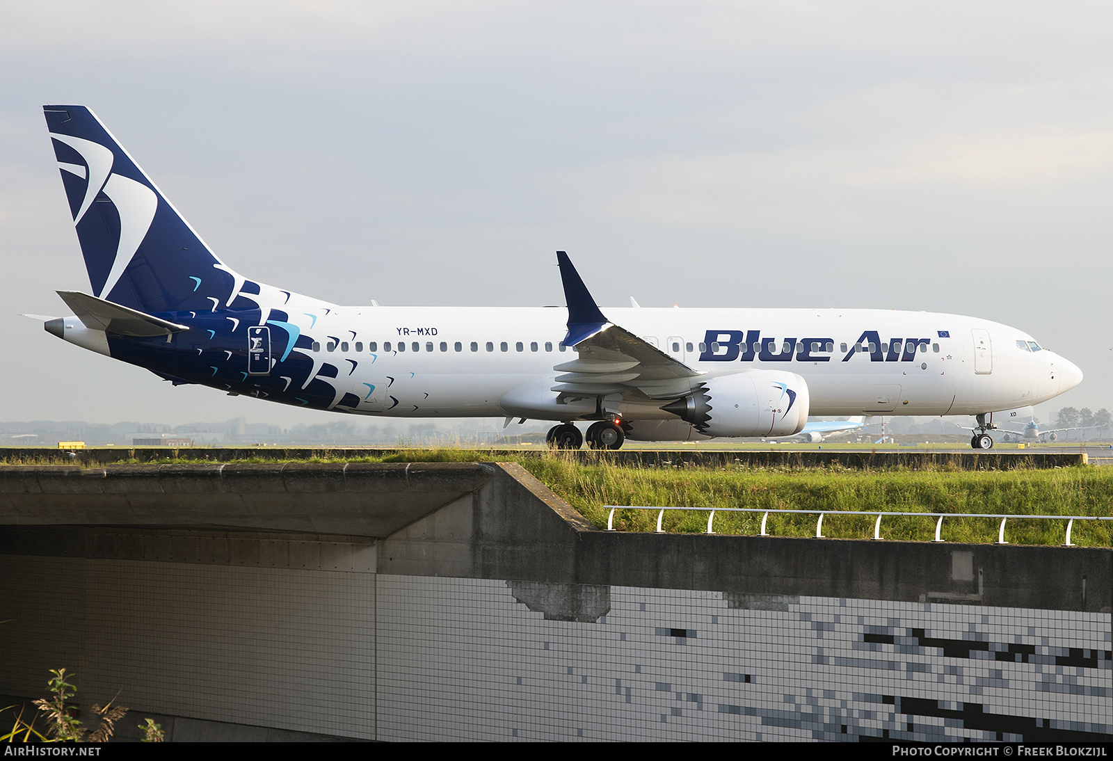 Aircraft Photo of YR-MXD | Boeing 737-8 Max 8 | Blue Air | AirHistory.net #394997