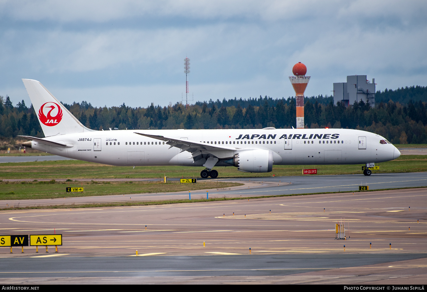 Aircraft Photo of JA874J | Boeing 787-9 Dreamliner | Japan Airlines - JAL | AirHistory.net #395013