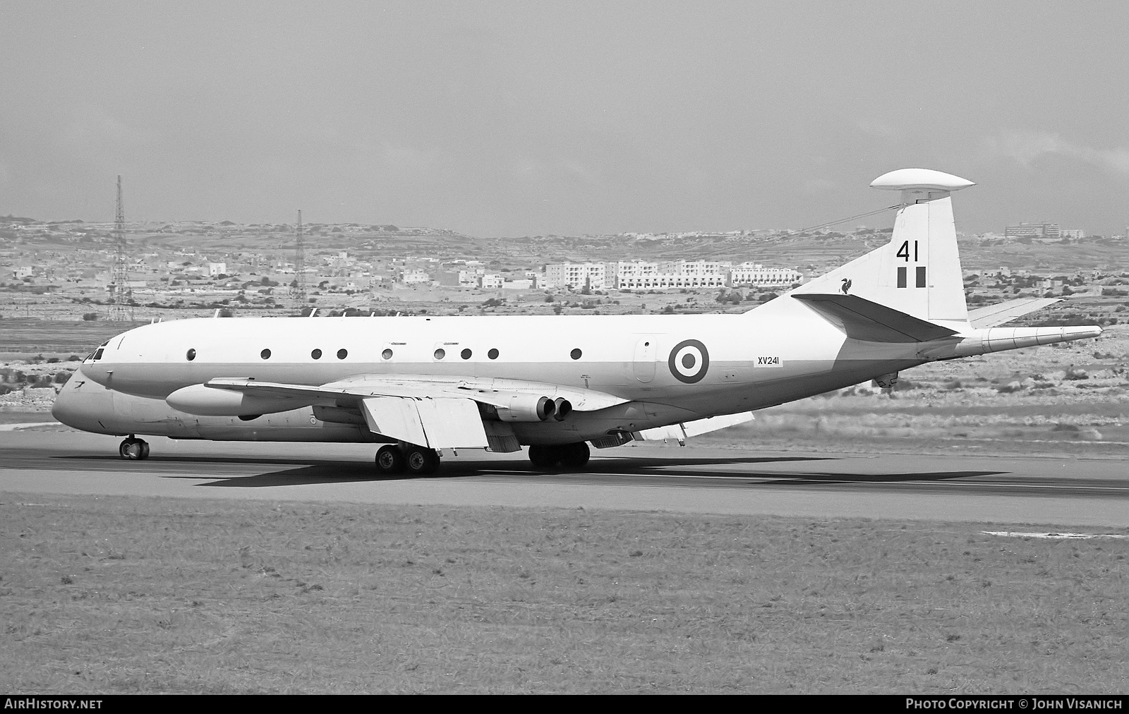 Aircraft Photo of XV241 | Hawker Siddeley Nimrod MR1 | UK - Air Force | AirHistory.net #395049