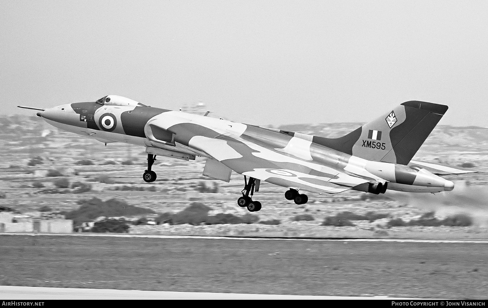 Aircraft Photo of XM595 | Avro 698 Vulcan B.2 | UK - Air Force | AirHistory.net #395051