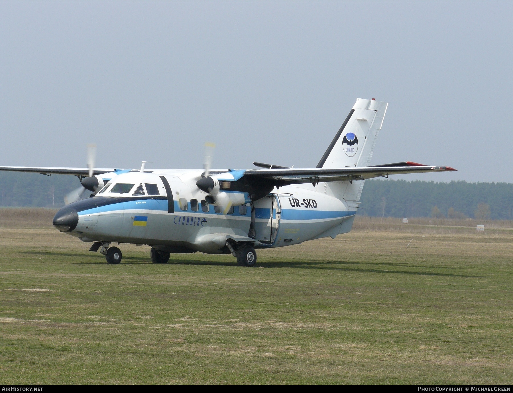 Aircraft Photo of UR-SKD | Let L-410UVP Turbolet | Skaidens Parachute Club | AirHistory.net #395159