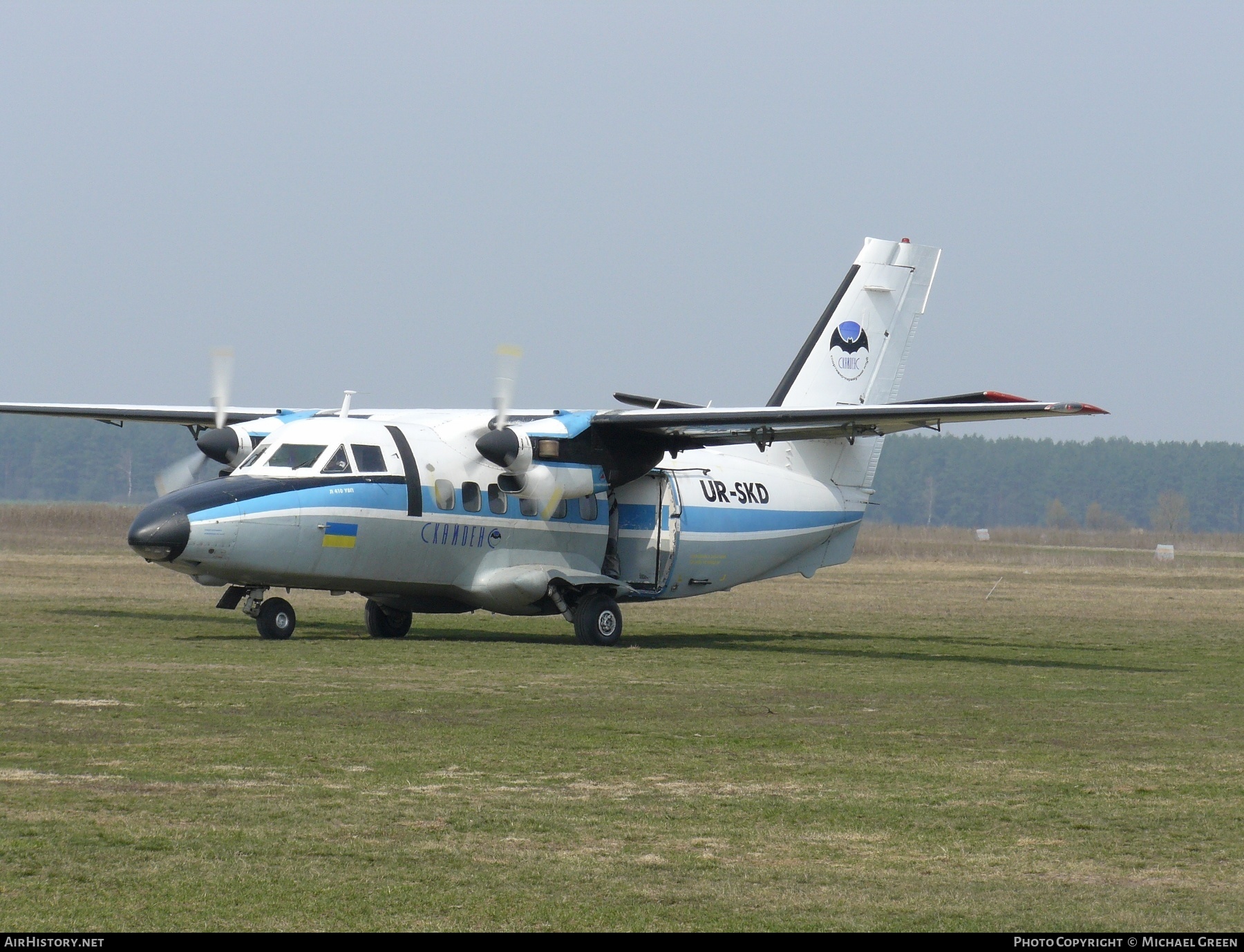 Aircraft Photo of UR-SKD | Let L-410UVP Turbolet | Skaidens Parachute Club | AirHistory.net #395159