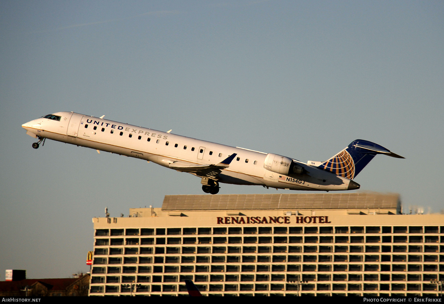 Aircraft Photo of N154GJ | Bombardier CRJ-550 (CL-600-2C11) | United Express | AirHistory.net #395191