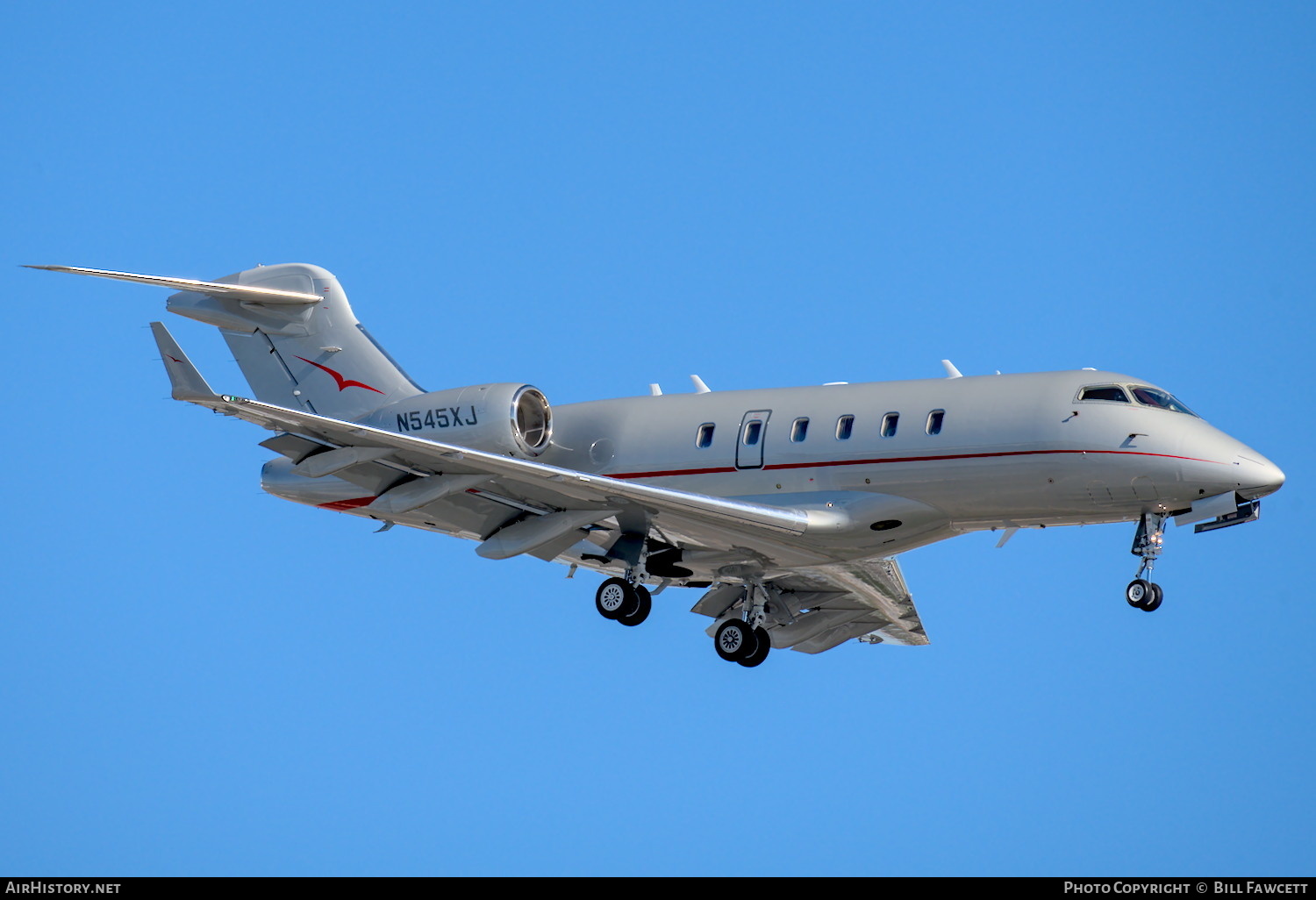Aircraft Photo of N545XJ | Bombardier Challenger 300 (BD-100-1A10) | AirHistory.net #395197
