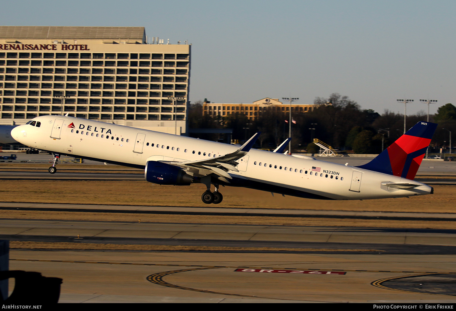 Aircraft Photo of N323DN | Airbus A321-211 | Delta Air Lines | AirHistory.net #395210