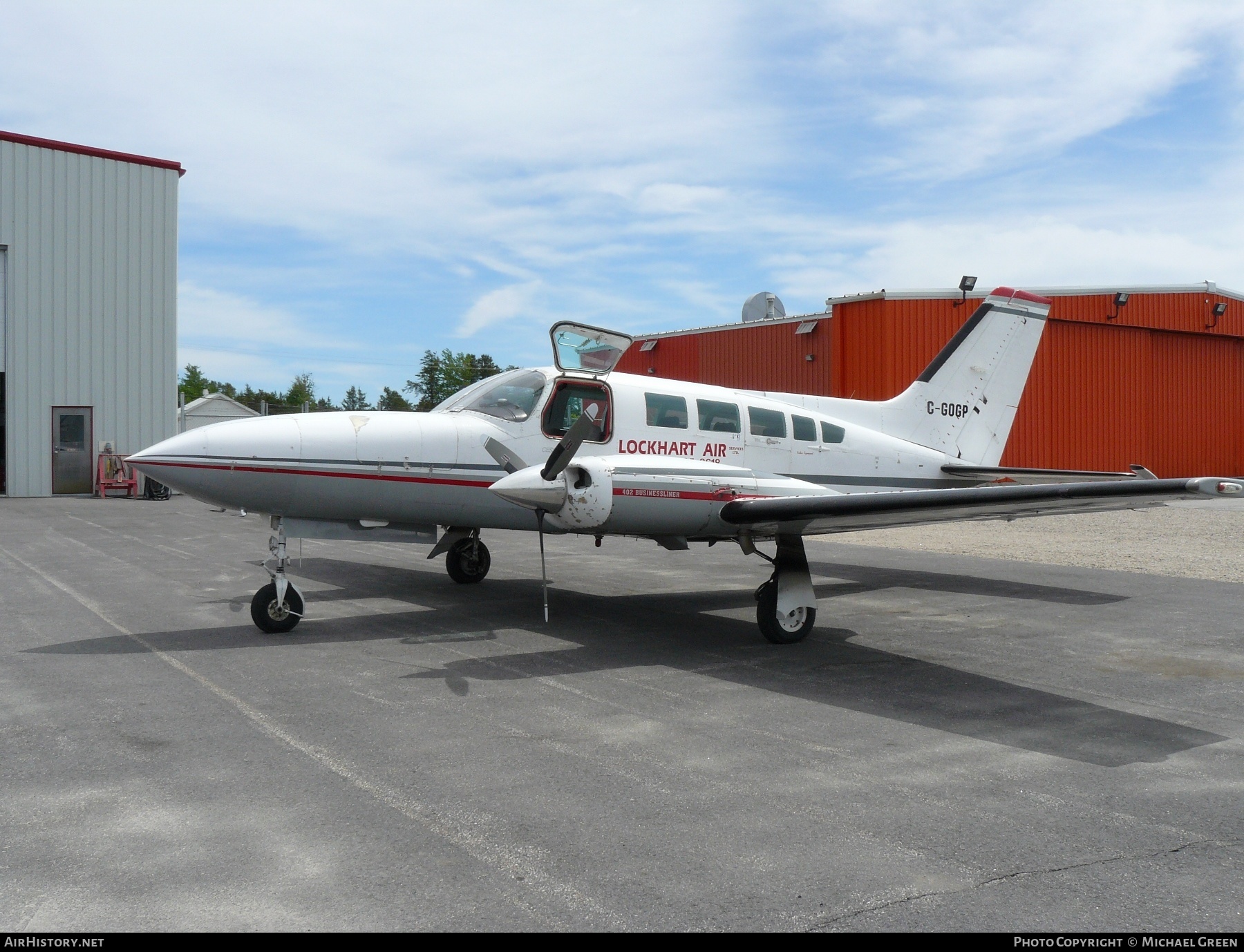 Aircraft Photo of C-GOGP | Cessna 402C | Lockhart Air Services | AirHistory.net #395227