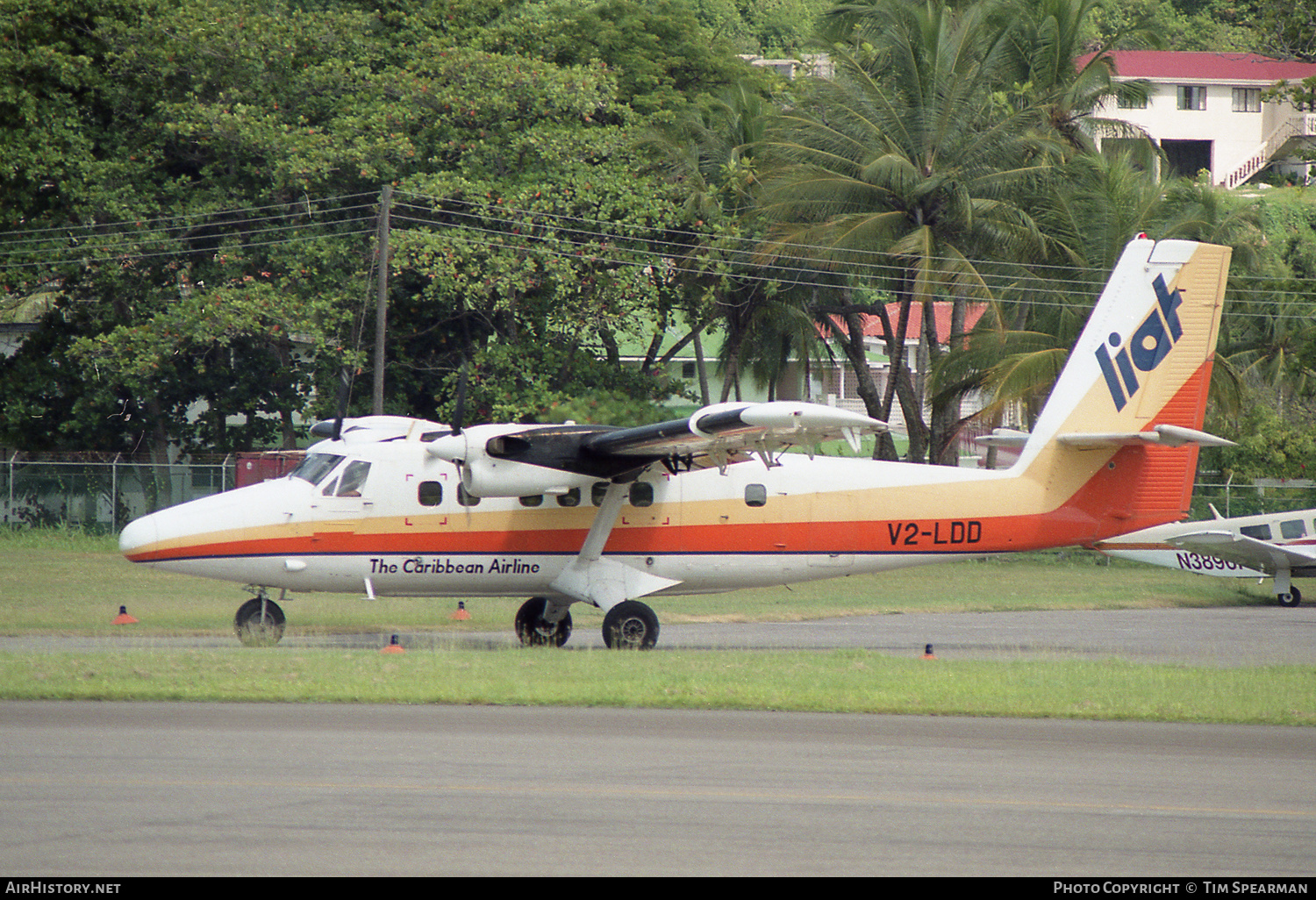 Aircraft Photo of V2-LDD | De Havilland Canada DHC-6-300 Twin Otter | LIAT - Leeward Islands Air Transport | AirHistory.net #395278