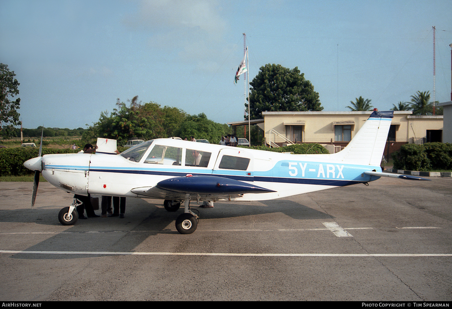 Aircraft Photo of 5Y-ARX | Piper PA-32-300 Cherokee Six | AirHistory.net #395302
