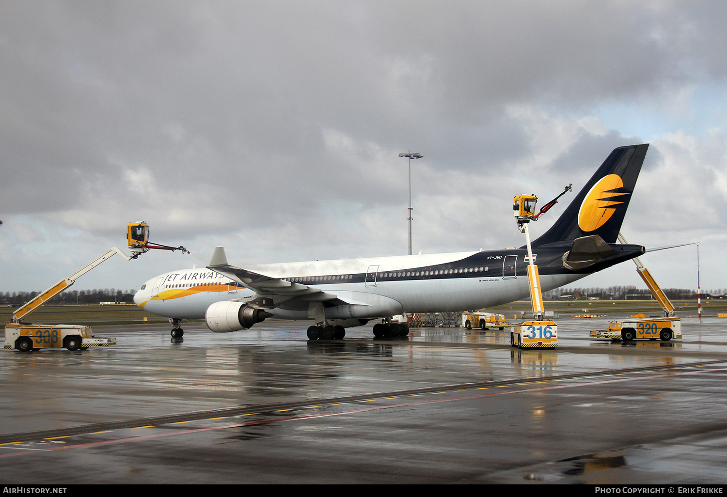 Aircraft Photo of VT-JWU | Airbus A330-302 | Jet Airways | AirHistory.net #395333