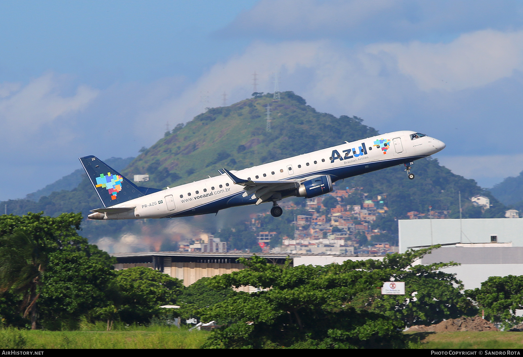 Aircraft Photo of PR-AZG | Embraer 190AR (ERJ-190-100IGW) | Azul Linhas Aéreas Brasileiras | AirHistory.net #395577