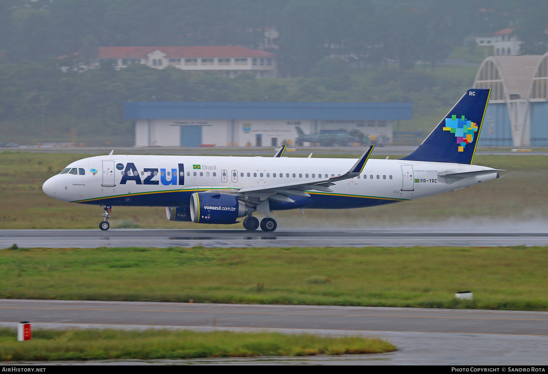 Aircraft Photo of PR-YRC | Airbus A320-251N | Azul Linhas Aéreas Brasileiras | AirHistory.net #395621