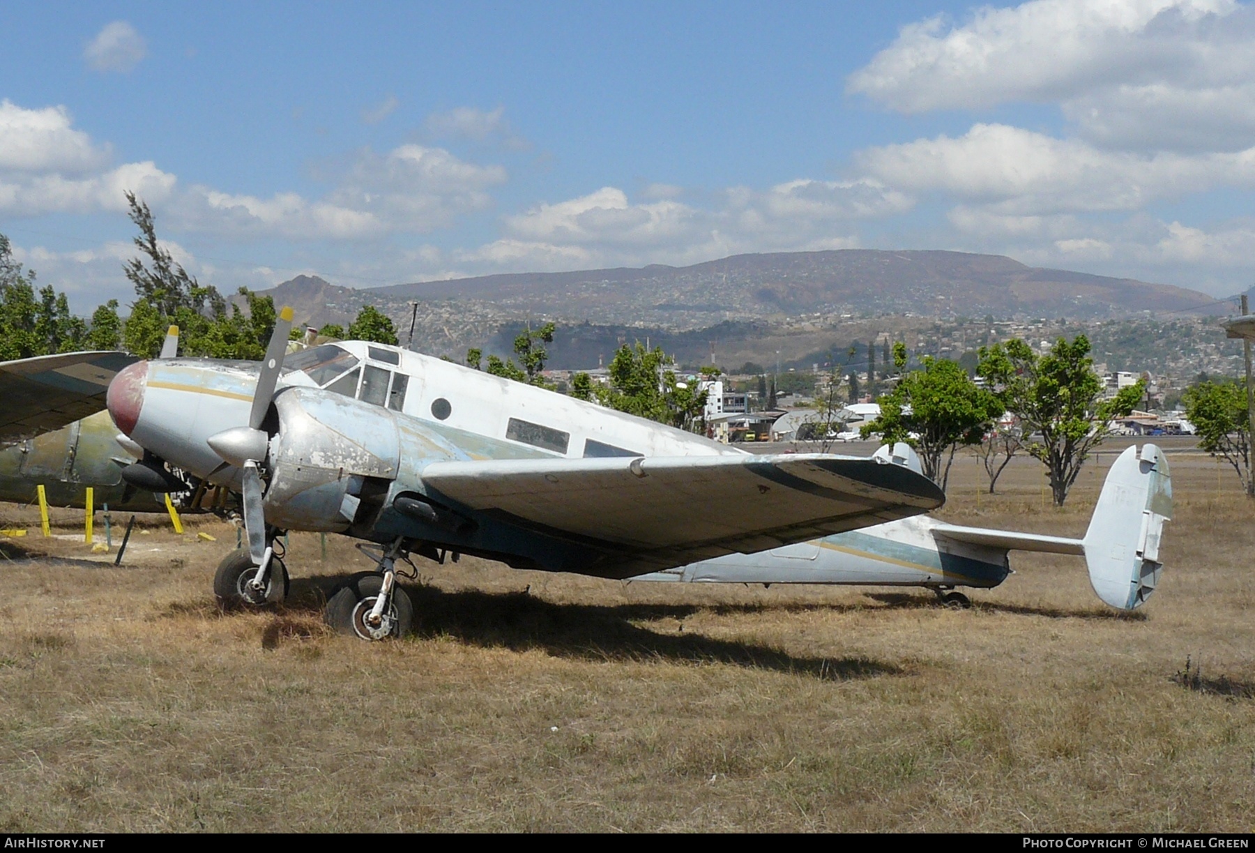 Aircraft Photo of FAH105 | Beech AT-11 Kansan | Honduras - Air Force | AirHistory.net #395805